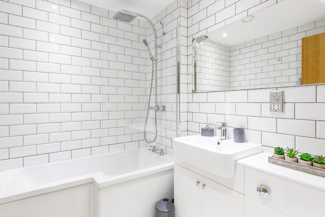 Luxury Boutique Quayside Apartment - Free parking Newcastle-upon-Tyne Extérieur photo